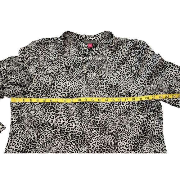 Vince Camuto Women’s L Blouse Top Leopard Animal Print Long Sleeve V-Neck Tunic - Picture 4 of 9